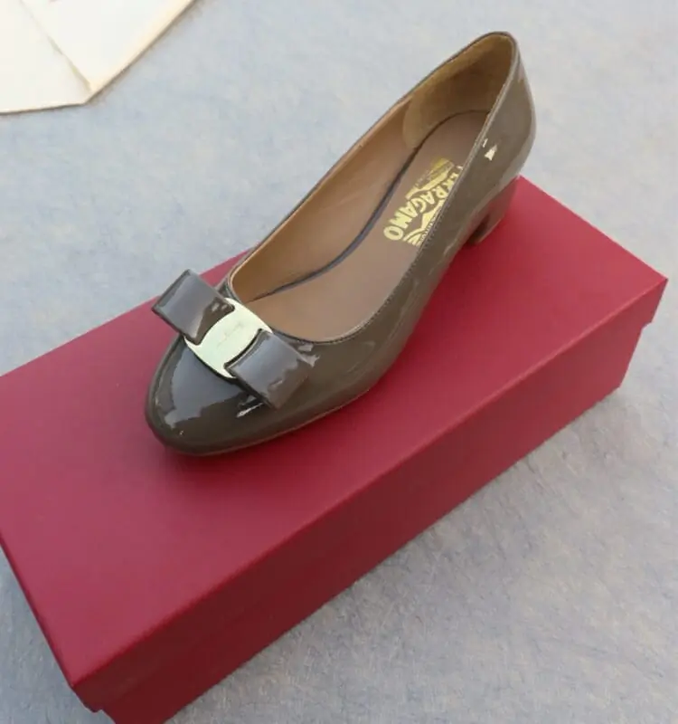 salvatore ferragamo flat chaussures pour femme s_10aa0652